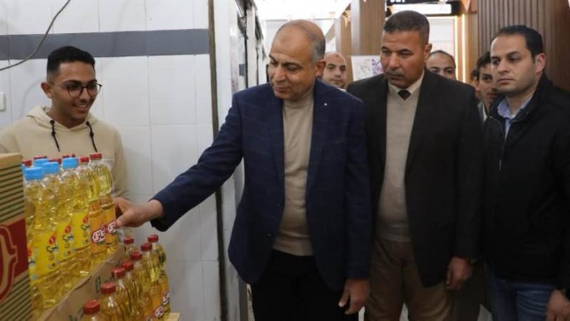 محافظ المنيا خلال