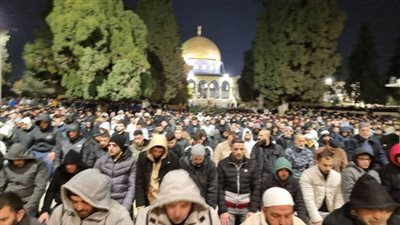 عاجل.. 85 ألف فلسطيني يؤدون صلاتي العشاء والتراويح في المسجد الأقصى