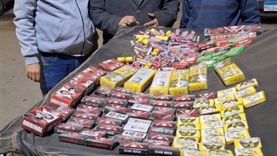  بالصور.. في حملة للرقابة التموينية.. ضبط 8200 صاروخ ألعاب نارية معروضة للبيع في الغربية