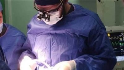 بمستشفيات جامعة قناة السويس: جراحة دقيقة تنقذ طفلا من الموت بعد اختراق سيخ معدني لرأسه