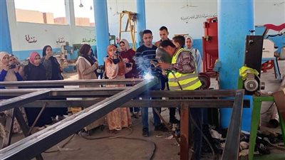 قسم الميكانيكا بجامعة سوهاج ينظم زيارة لمصنع تشكيل المعادن