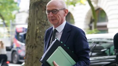 وزير بريطاني: المملكة المتحدة لا تفكر في فرض التجنيد الإلزامي