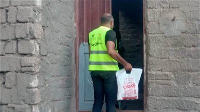 توزيع 13 ألف كيلو لحوم على الأسر الأولى بالرعاية بالمنيا