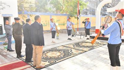 بمناسبة يوم الشهيد.. محافظ أسيوط يشهد العروض الفنية والعسكرية لطلاب مدرسة ناصر الثانوية العسكرية
