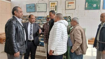 مدير عام التعليم الفني يتابع انتظام العملية التعليمية بمدرسة سوهاج الثانوية النسيجية