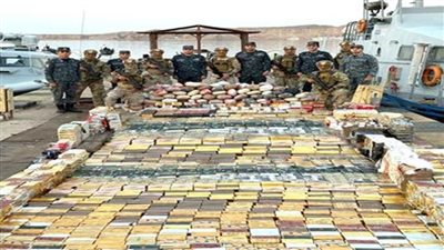 القوات البحرية تنجح في إحباط محاولة تهريب كميات من المواد المخدرة عبر سواحل البحر الأحمر 