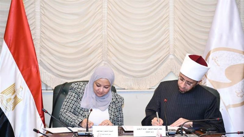 وزير الأوقاف خلال