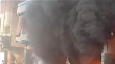 السيطرة على حريق في محل زيوت سيارات بالدقهلية