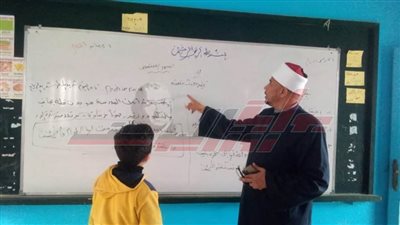 تفعيل الأنشطة واليوم الدراسي بمعاهد كفر الشيخ 