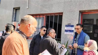 محافظ المنيا يوجه المراكز التكنولوجية بمزيد من التيسيرات لإصدار تراخيص المحال التجارية 