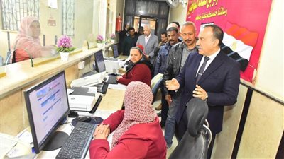 محافظ أسيوط يتفقد أعمال التطوير بمقر الوحدة المحلية لمركز أبوتيج ويتابع سير العمل بمنظومتي التقنين والتصالح
