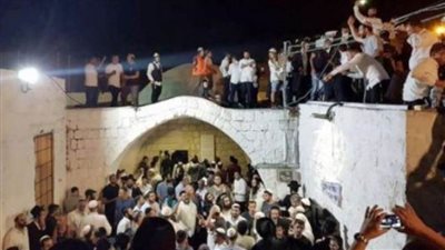 إصابات خلال اقتحام مستعمرين 