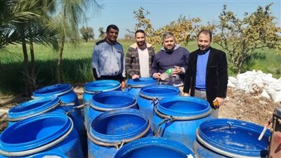 شاهد. ضبط 2 طن ألبان مغشوشة بها مواد تسبب أمراضا سرطانية في البحيرة