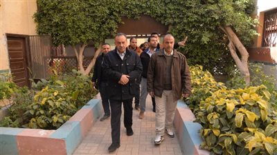 محافظ أسيوط يقرر إحالة لجنة فحص المواد الكيميائية بمدرسة طه المليجي للتحقيق