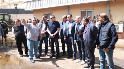 نائب رئيس مجلس الوزراء وزير الصحة يتفقد مبنى المعامل المركزية وإدارة التراخيص وإدارة التكليف