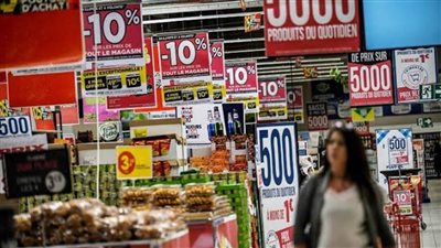 تباطؤ التضخم السنوي في فرنسا إلى 0.8 % في فبراير