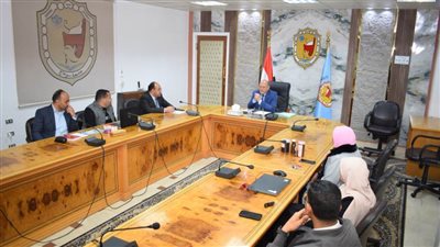 رئيس جامعة سوهاج يوقع ٦ عقود رعاية مبتكرين لعدد من الاختراعات 