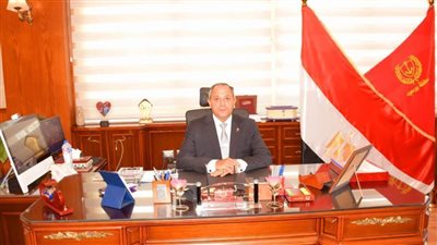 محافظ بورسعيد يوجه برفع كفاءة منظومة الإضاءة على طرق السفر السريعة 