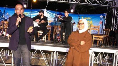 مديح وورش فنية واكتشاف مواهب في افتتاح ليالي رمضان الثقافية والفنية