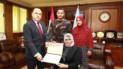 تكرِّيم النائبة مها شعبان لحصولها على المركز الأول بالجمهورية لألعاب القوى 