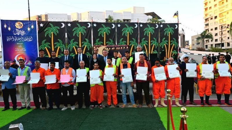 تكريم عمال النظافة