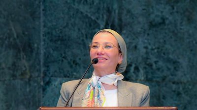 وزيرة البيئة: لا وجود لإنشاءات خرسانية مثل فندق أو سور بمنطقة حنكوراب