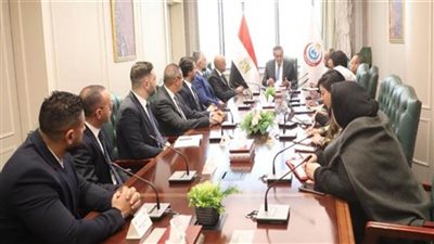 وزير الصحة يبحث مع شركة عالمية التوسع في برامج تدريب الكوادر الطبية