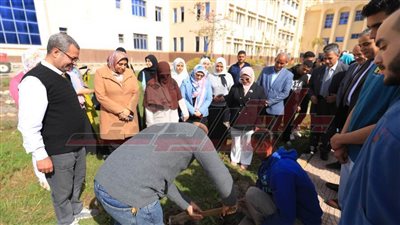 انعقاد الندوات التثقيفية والقوافل الطبية وحملات التشجير 