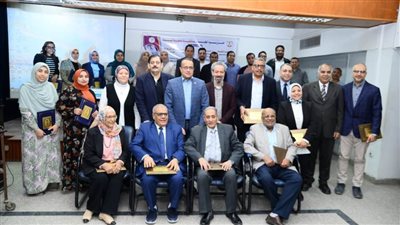 مستشفيات جامعة أسيوط تحتفل بذكرى يوم الطبيب وتكرم عددا من أطبائها المتميزين 