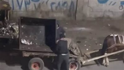 حبس عاطلين لقيامهما بسرقة صناديق القمامة في بنها 