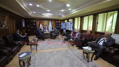 محافظ كفر الشيخ يجتمع بأعضاء مجلسي النواب والشيوخ
