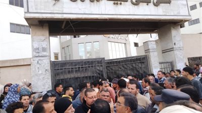 محافظ الدقهلية يتابع حالة مصابي انهيار سقف غرفة درس خصوصي على التلاميذ