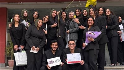 طلاب الجامعة الكندية يطلقون حملة 