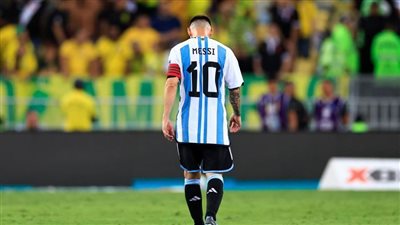 عاجل| هل ستكون فرصة الأهلي؟ سقطة مدرب التانجو تفضح لعنة ميسي