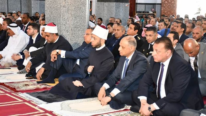 وزير الأوقاف مع محافظ