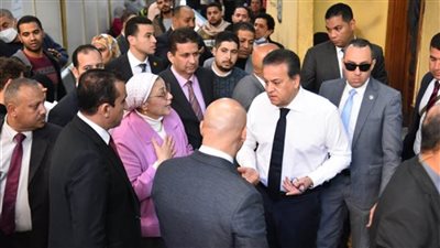  وزير الصحة يتفقد المعامل المركزية والعلاج الحر والتراخيص لمتابعة أعمال التجديد
