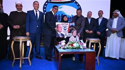 محافظ جنوب سيناء يشارك في حفل إفطار “وطن واحد” 