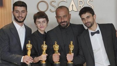 مستوطنون مسلحون يهاجمون مخرجا فلسطينيا قبل اعتقاله