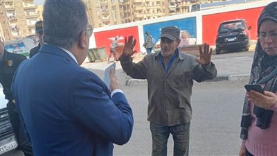 محافظ الدقهلية يضبط نباشًا أثناء تشويهه نظافة الشارع ويوجه بمصادرة العربة الكارو 