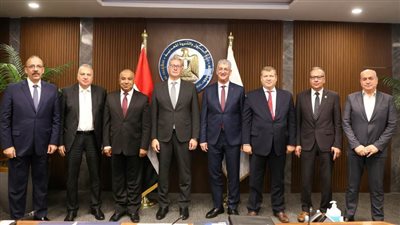    تعظيم الاستفادة من البنية التحتية المتطورة لقطاع البترول في مجال التكرير