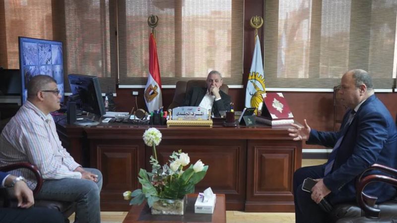 محافظ الغربية خلال