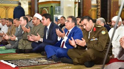 محافظ الدقهلية والأجهزة التنفيذية يشهدون احتفالية مديرية الأوقاف بليلة القدر 