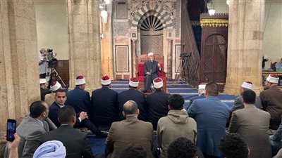 بدرس التراويح بالجامع الأزهر.. مفتي الجمهورية: ليلة القدر هدية من الله لعباده