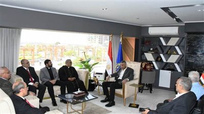   وفد الأقباط الإنجليين يقدم التهنئة لمحافظ أسوان بمناسبة عيد الفطر المبارك