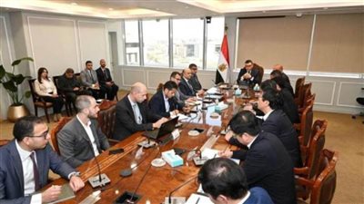 وزير الإسكان يتابع موقف منطقة الأعمال المركزية بالعاصمة الإدارية الجديدة 