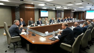 وزير البترول يشهد الجمعية العامة لشركة 