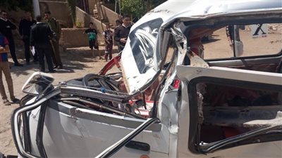 بالأسماء.. إصابة 6 أشخاص من أسرة واحدة فى حادث تصادم بأسيوط (صور)