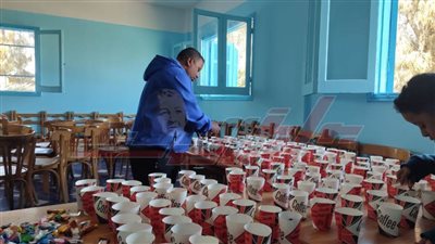 الفرق الكشفية تشارك تنظيم ساحات الصلاة وتجهيز هدايا المصلين بكفر الشيخ