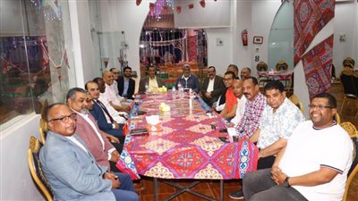 شباب حزب المصريين الأحرار بأسوان ينظمون إفطارًا جماعيًا بحضور القيادات الشعبية والتنفيذية