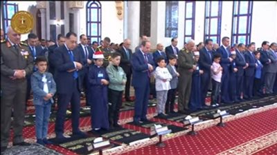 عاجل| بث مباشر.. الرئيس السيسي يؤدي صلاة عيد الفطار من مسجد المشير